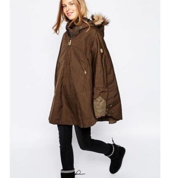 Fjallraven Luhkka Poncho Winter Cape Dark Olive Small - Picture 3 of 8